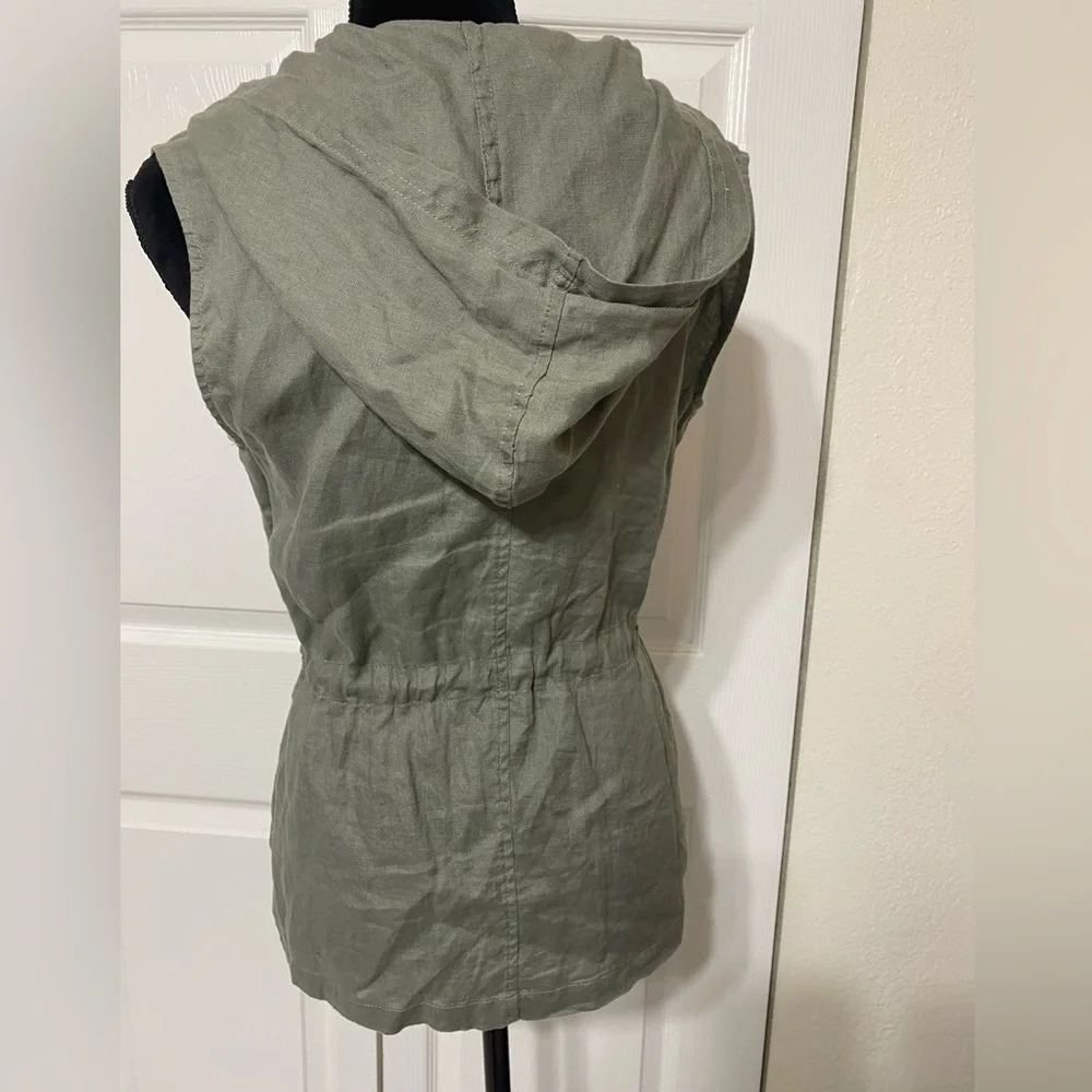 St. TROPEZ Olive Green hooded  cargo Vest size S